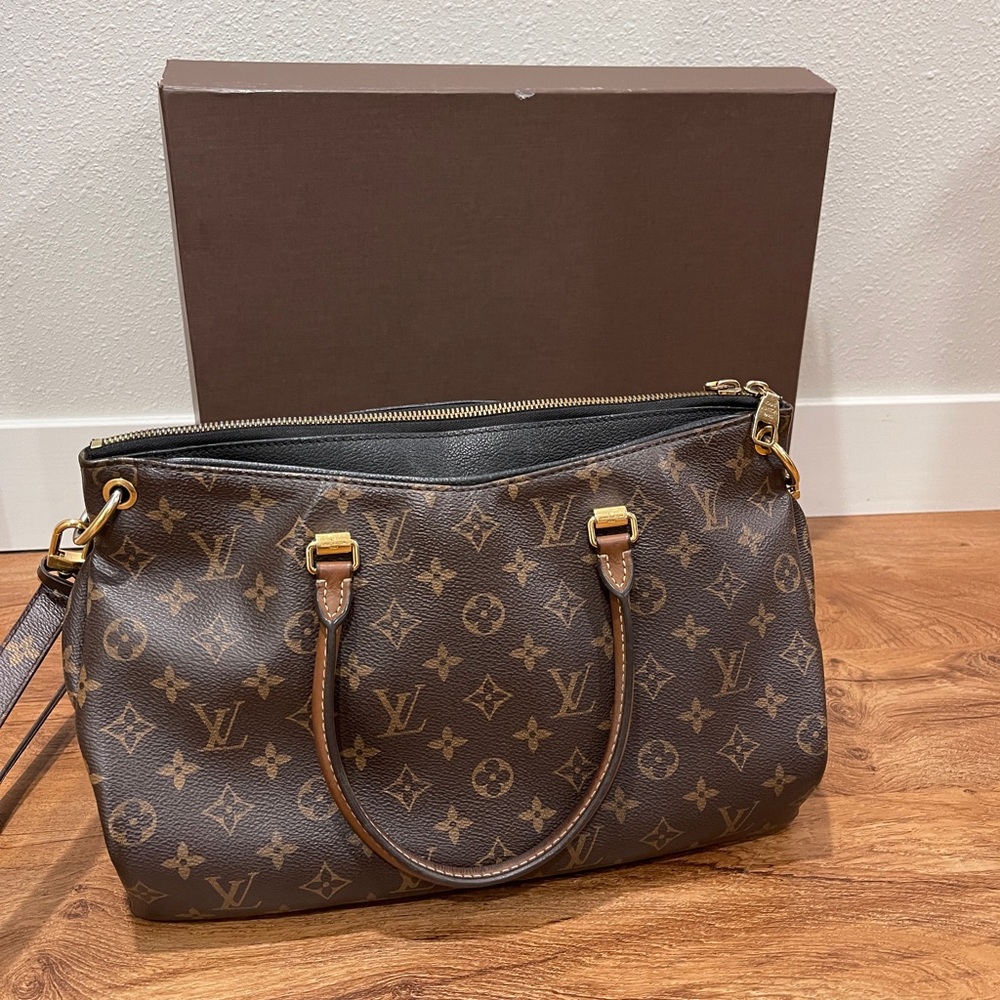 Louis Vuitton Pallas in black and monogram